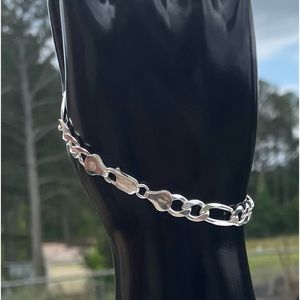 🚫SOLD🚫 SS 8mm Figaro Chain Bracelet